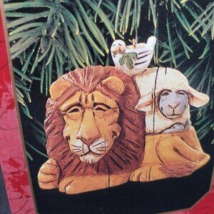 Hallmark Ornament A Time of Peace 1999‎ Lion Lamb Dove Carved Wood Look Vintage